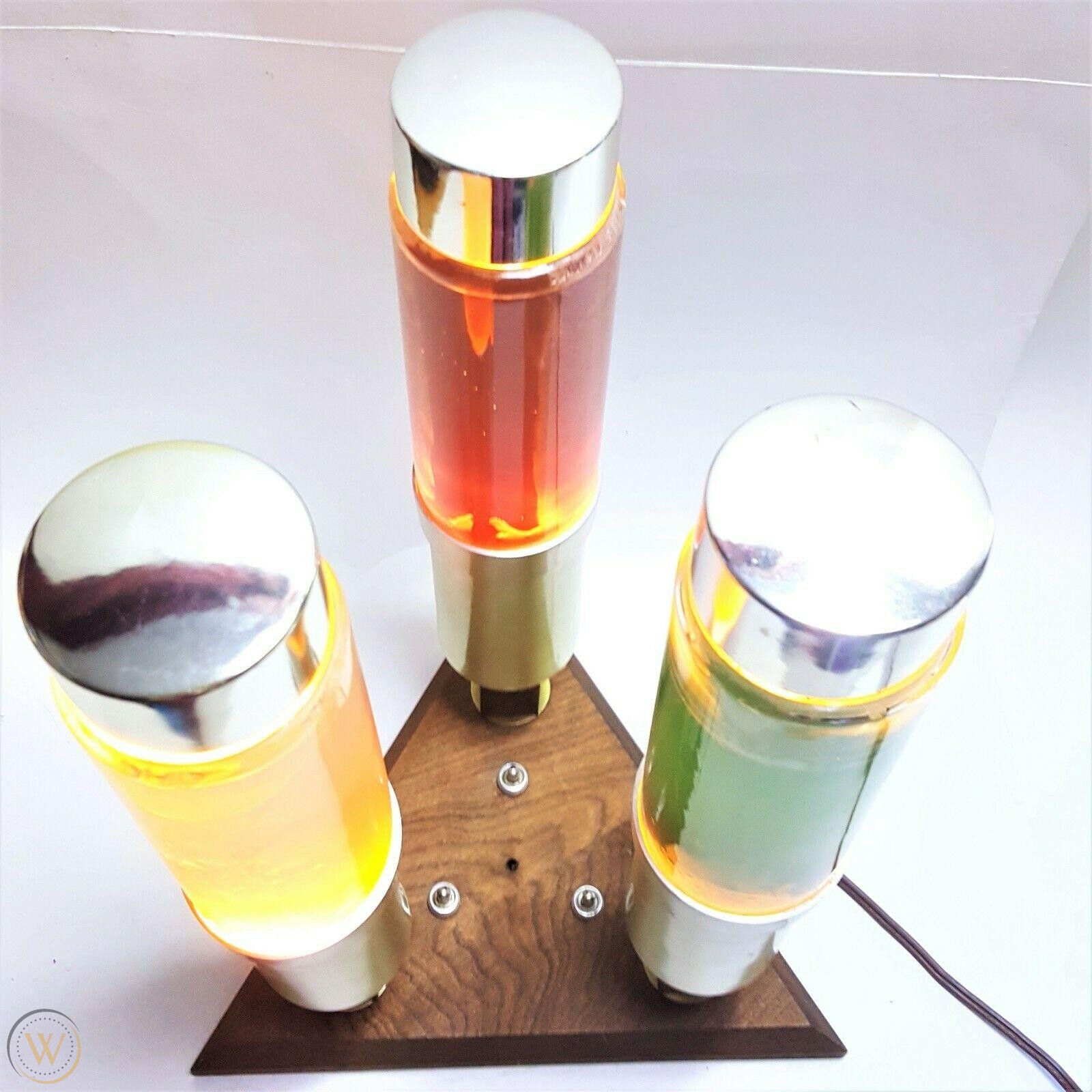 Trio lava lamp